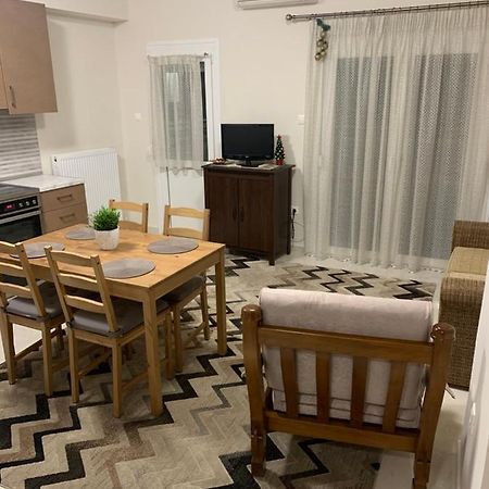 Renovated Apartment In The Center Of Larisa Buitenkant foto